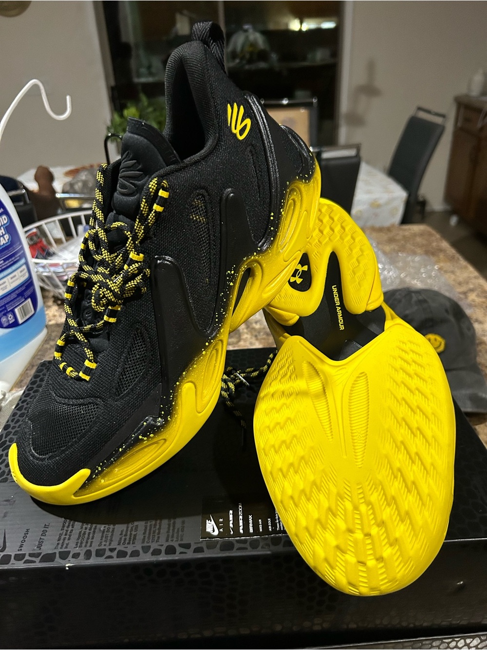 Under Armour Curry 13 AP Black Basketball Shoes 6015002-001 Men’s Size 13 (USED)